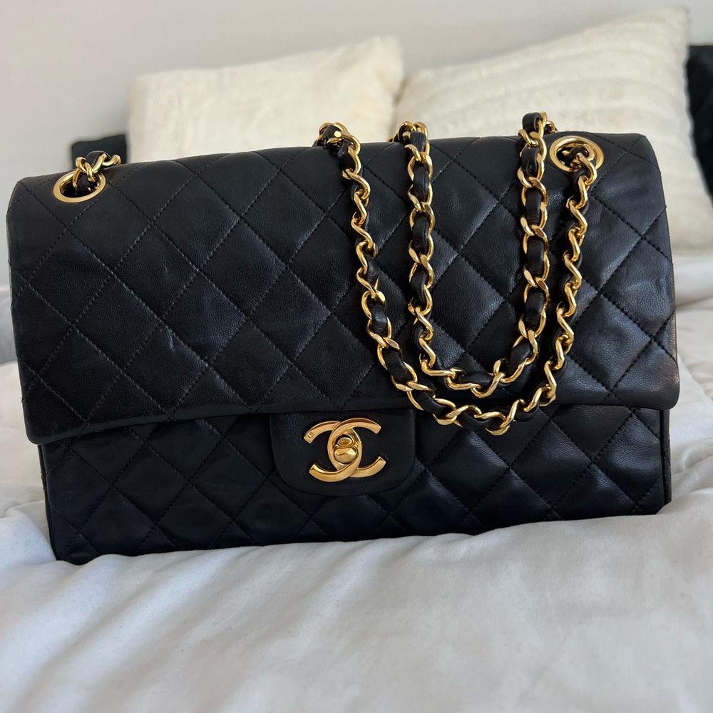 Chanel Black Quilted Shoulder Bag with Gold Chain